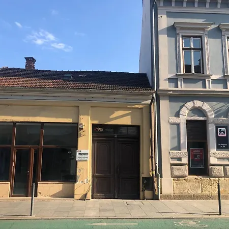 아파트 Napoca Brick&barrel *