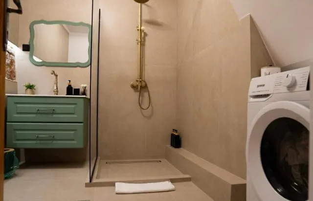 Napoca Brick&barrel Apartmán *